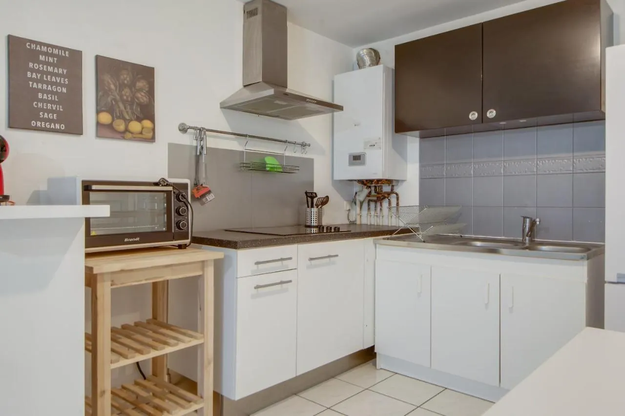 Cozy Apartment With Parking Space And Garden - Welkeys La Madeleine